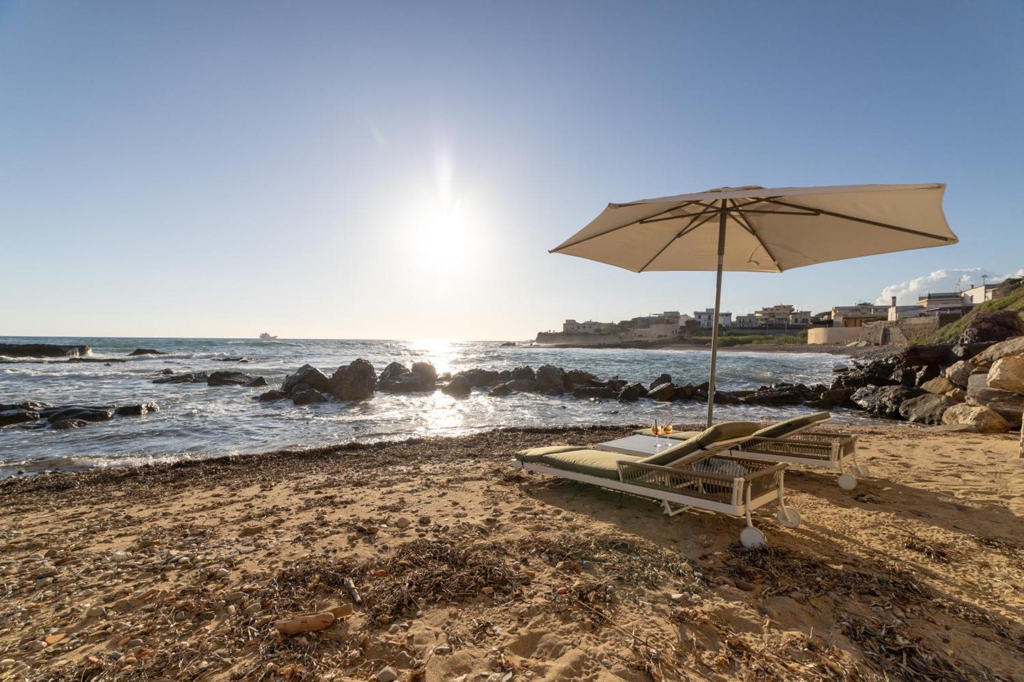 Le Suites Sul Mare Di Esterina ชิวิตาเวกเกีย ภายนอก รูปภาพ