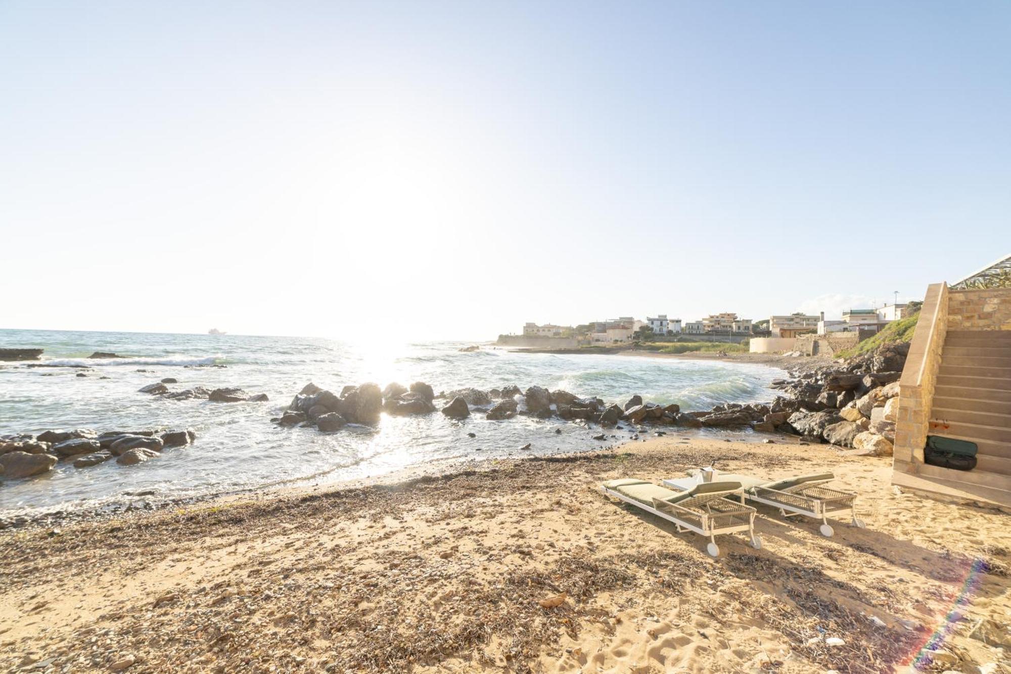 Le Suites Sul Mare Di Esterina ชิวิตาเวกเกีย ภายนอก รูปภาพ