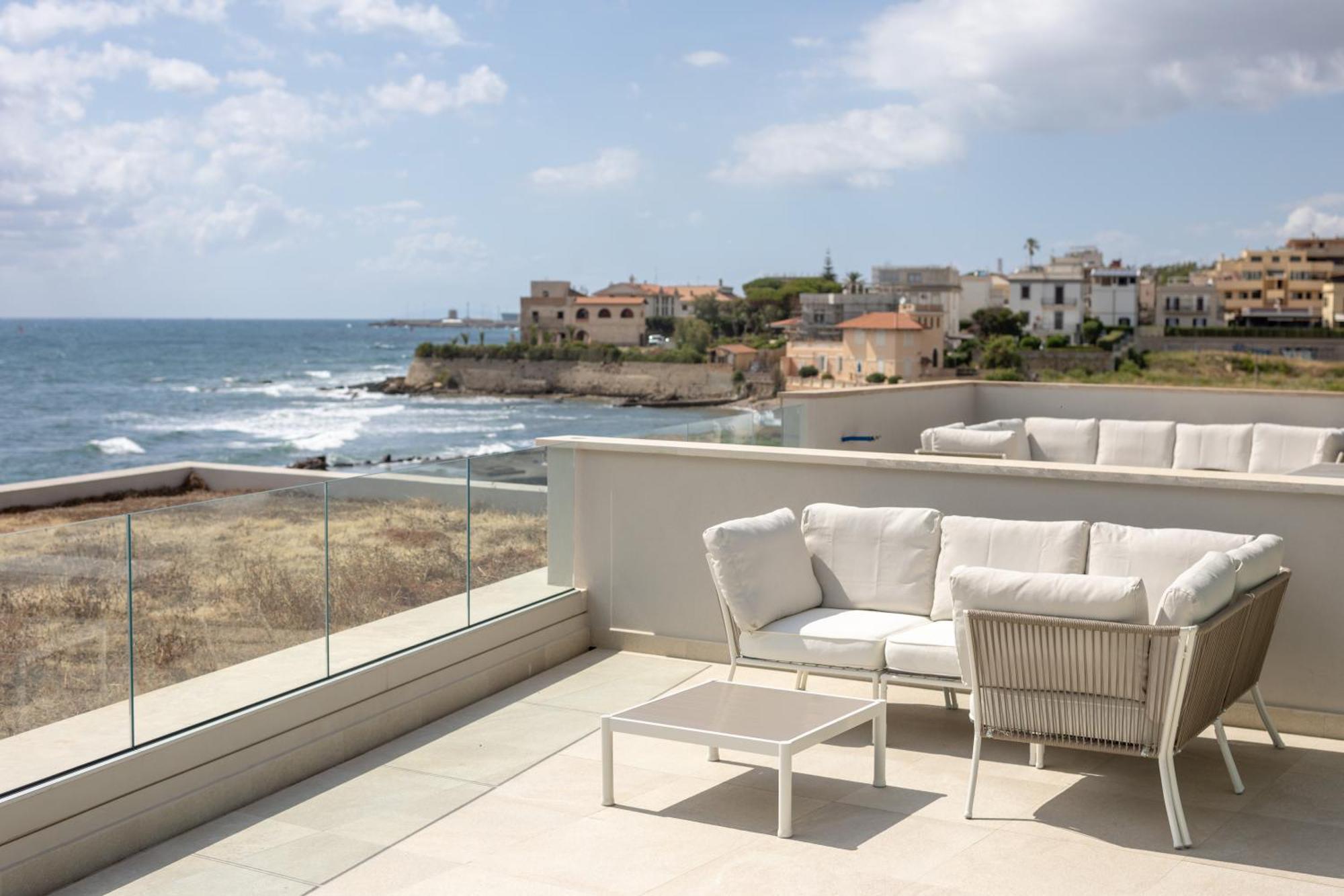 Le Suites Sul Mare Di Esterina ชิวิตาเวกเกีย ภายนอก รูปภาพ